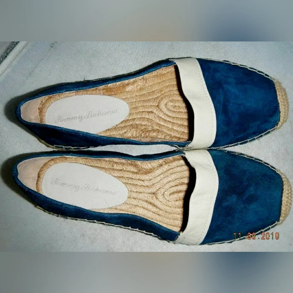 Tommy Bahama Blue White Slip on Loafers Size 9